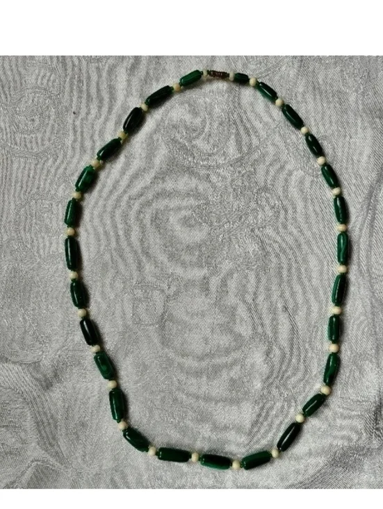 Vintage Malachite Stone Necklace - Picture 2 of 2